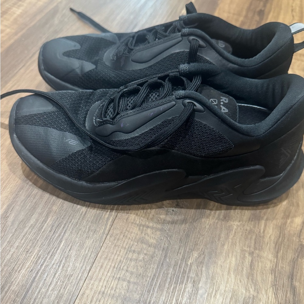 R.a.d global shoes